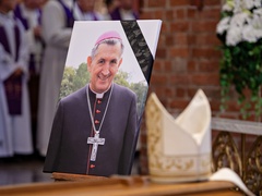 Pożegnali biskupa Jana Styrnę zdjęcie nr 270591