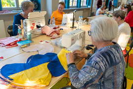 Serce od serca. Biją rekord w szyciu wyjątkowych poduszek
