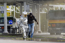 Pożar w bazie paliw i lasach Zaporowa