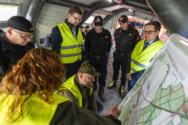 Pożar w bazie paliw i lasach Zaporowa