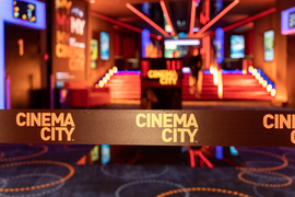 Nowe kino w Elblągu od środka