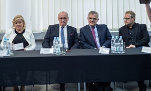 Kompleksowo leczą raka jelita grubego