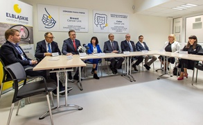 Kompleksowo leczą raka jelita grubego