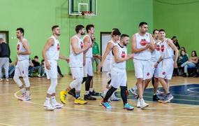 Elbląscy koszykarze z kolejnym zwycięstwem