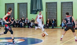 Elbląscy koszykarze z kolejnym zwycięstwem