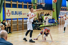 Elbląscy koszykarze z kolejnym zwycięstwem