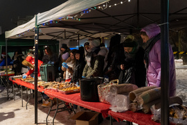 Wspólny posiłek i kolędowanie. \"Tu każdy czuje się potrzebny\"
