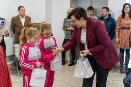 Strzelcy Orlika z pucharami