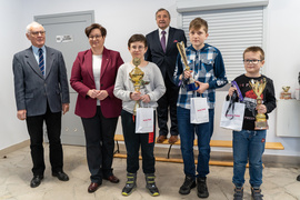 Strzelcy Orlika z pucharami