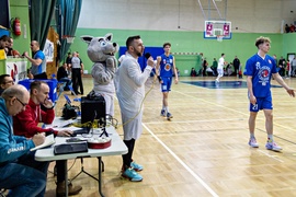 Lider lepszy od wicelidera