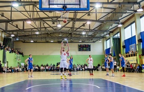 Lider lepszy od wicelidera