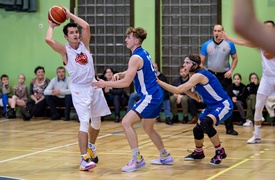 Lider lepszy od wicelidera