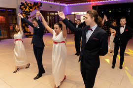 Szczęśliwy, bo studniówkowy piątek trzynastego w ZSTI