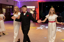 Szczęśliwy, bo studniówkowy piątek trzynastego w ZSTI