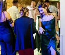 \"Bawcie się świetnie i zapomnijcie się na chwilę\". Studniówka IV LO