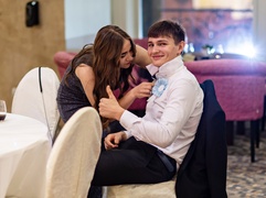 \"Bawcie się świetnie i zapomnijcie się na chwilę\". Studniówka IV LO