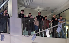 \"Bawcie się świetnie i zapomnijcie się na chwilę\". Studniówka IV LO