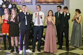 Studniówka ZSEiO: „Jesteście piękni, cudowni i tak też macie się bawić\"