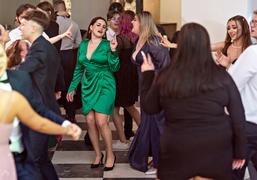 Studniówka ZSEiO: „Jesteście piękni, cudowni i tak też macie się bawić\"