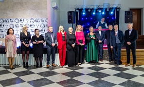 Studniówka ZSEiO: „Jesteście piękni, cudowni i tak też macie się bawić\"