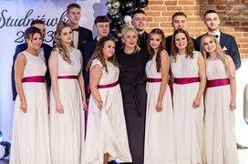 Studniówka ZSEiO: „Jesteście piękni, cudowni i tak też macie się bawić\"