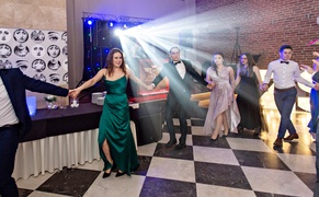 Studniówka ZSEiO: „Jesteście piękni, cudowni i tak też macie się bawić\"