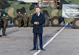 Mariusz Błaszczak w Elblągu: „Nasycamy wojskiem polskim wschodnią część naszego kraju”