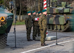 Mariusz Błaszczak w Elblągu: „Nasycamy wojskiem polskim wschodnią część naszego kraju”