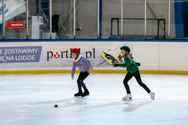 Igrce na lodowisku Helena