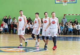 Basketball dziurawi kosz zdjęcie nr 277997