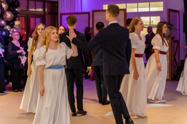 Studniówka I LO. \"To wyjątkowy bal\"