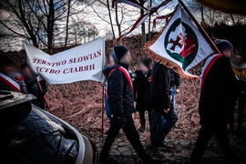 Ambasador w Pieniężnie. Demonstracja prorosyjska, antyrosyjska pikieta