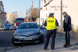 Zderzenie dwóch aut na Obrońców Pokoju