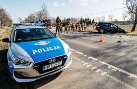 Wyprzedzała i spowodowała kolizję