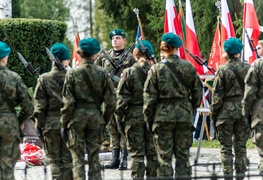 \"Myśl o ich losach powinna łączyć nas wszystkich\"