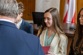 Prezydent rozdał stypendia