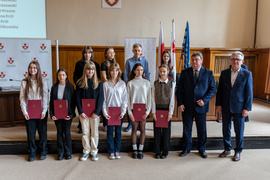 Prezydent rozdał stypendia