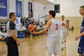 Basketball bez awansu