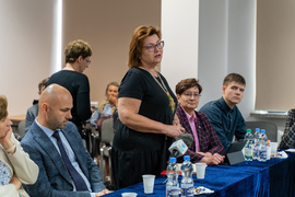 \"Depresyjni, zagubieni, samotni\". Rozmowy wokół zdrowia psychicznego młodych