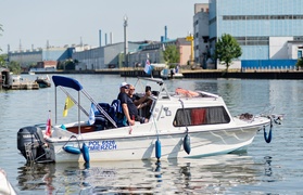 \"Navigare necesse est\"