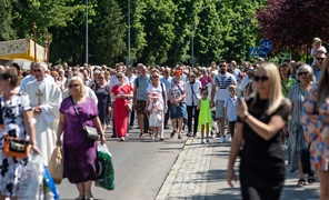 Skąd się wzięły procesje Bożego Ciała