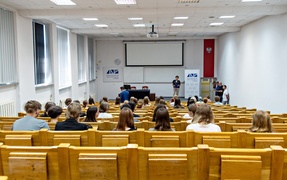 Młodzieży, do klawiatur