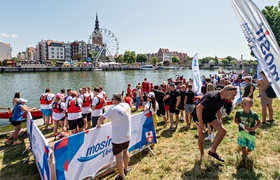 Smocza rywalizacja z kąpielą w rzece