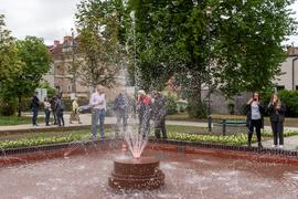 Fontanna już działa. Gdzie są aniołki?