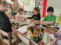 Zerówka w przedszkolu czy zerówka w szkole? Która opcja dla dziecka będzie najlepsza?