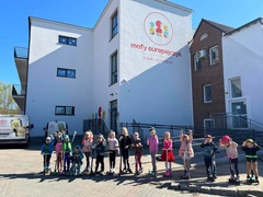 Niesamowity, leśny park zabaw Żłobka, Przedszkola i Zerówki Mały Europejczyk w Elblągu