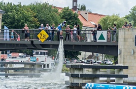 Na rzece sporo się dzieje