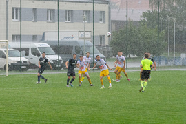 Mokra inauguracja IV ligi