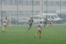 Mokra inauguracja IV ligi