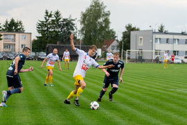 Mokra inauguracja IV ligi